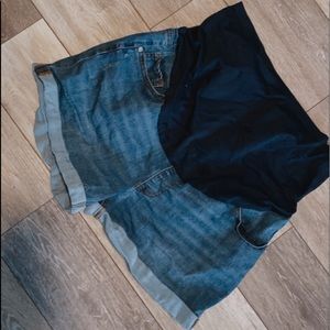 Maternity shorts